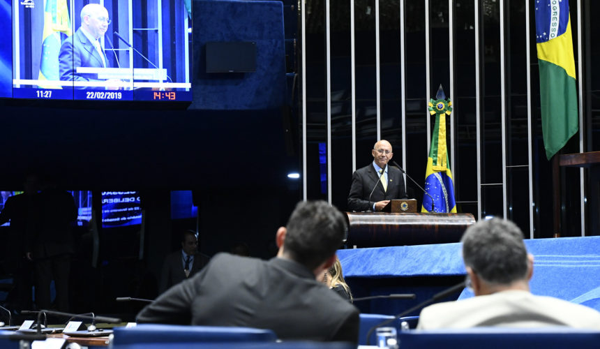 Considerações a respeito da participação do Ministro da Educação, Ricardo Vélez Rodrigues, em audiência na Comissão de Educação, e a importância da educação em tempo integral no Brasil
