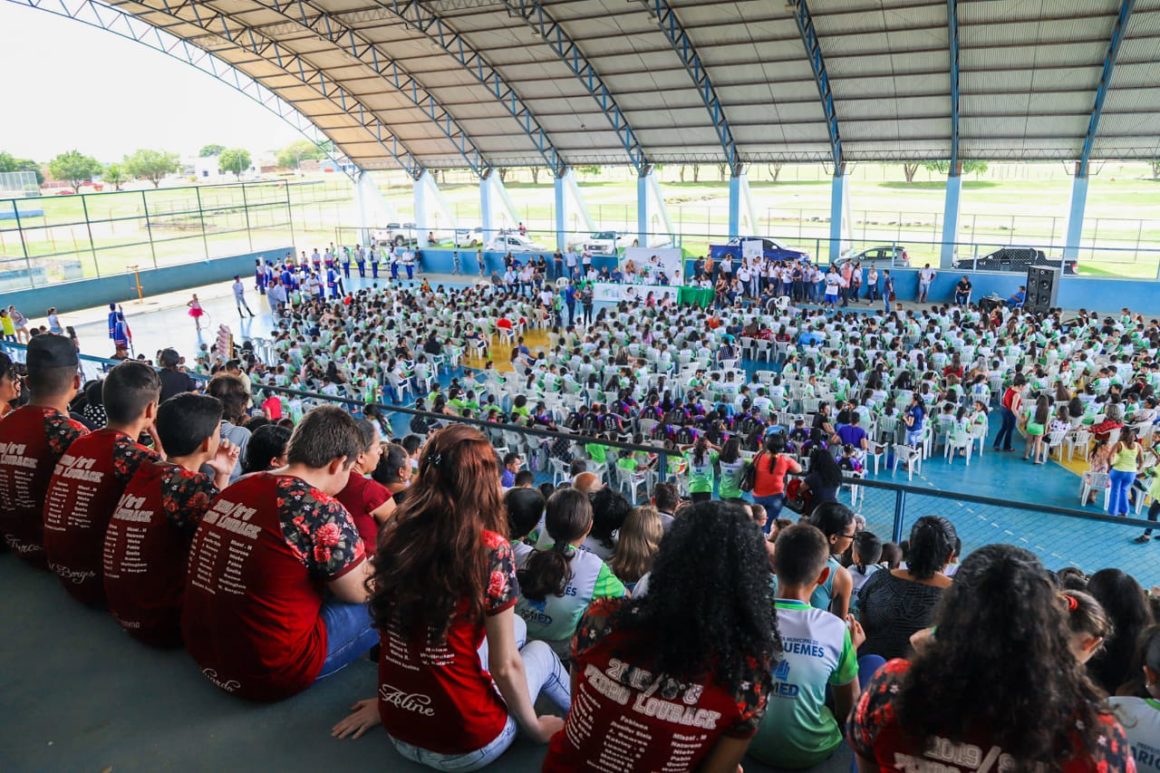 Aluno Atleta do IDEB é lançado em Ariquemes, com mais de 1,3 mil estudantes da rede municipal e autoridades do Vale do Jamari