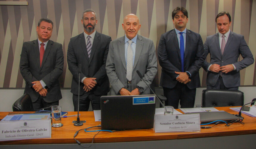 Nomes de diretores do Dnit são aprovados na Comissão de Infraestrutura, presidida pelo senador Confúcio Moura Nomes de diretores do Dnit são aprovados na Comissão de Infraestrutura, presidida pelo senador Confúcio Moura