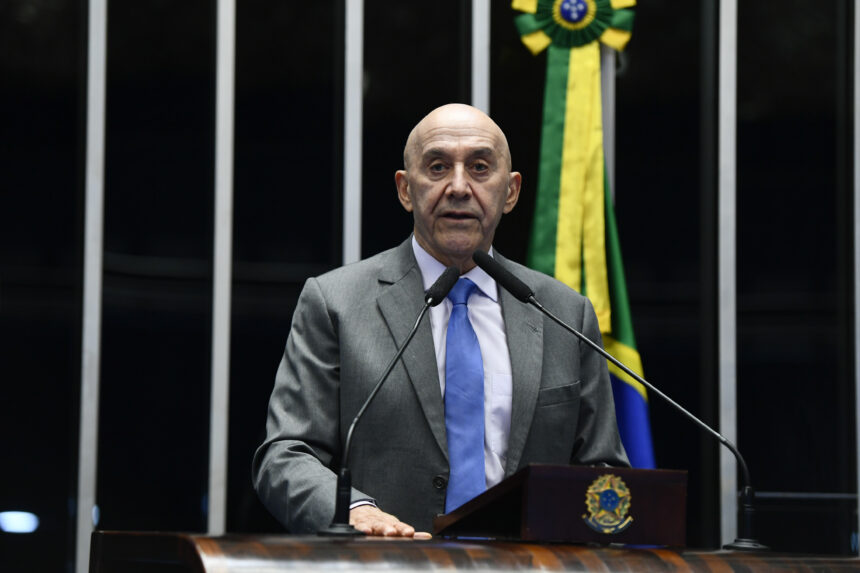 Em discurso enfático, Confúcio Moura cobra do MEC urgência na implantação do hospital universitário em Rondônia
